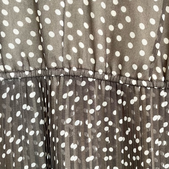 Women’s Angie Polka Dot Mini Dress with Pleated Skirt Size Large - Picture 4 of 4